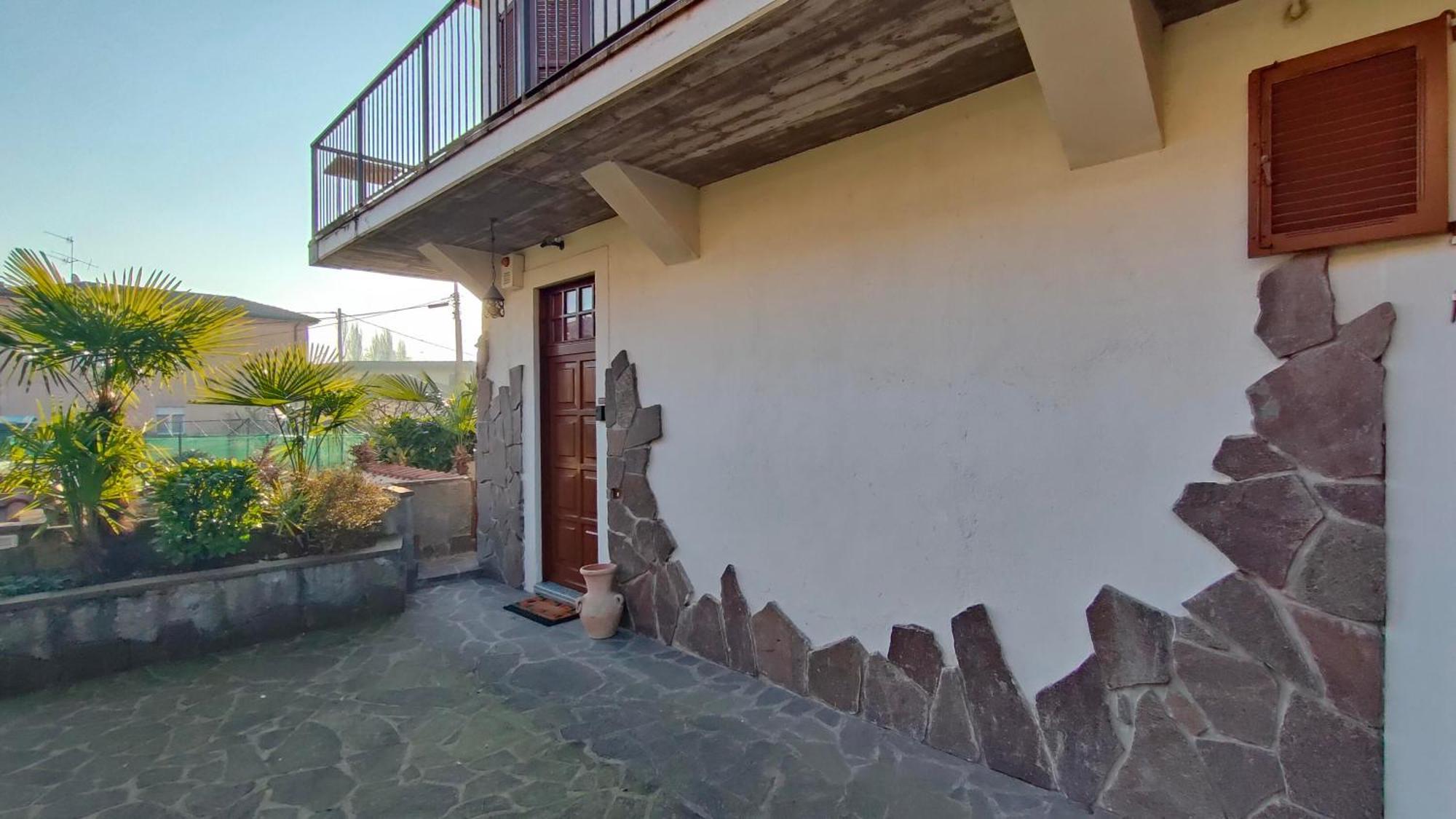Nelly Bergamo Apartments מראה חיצוני תמונה